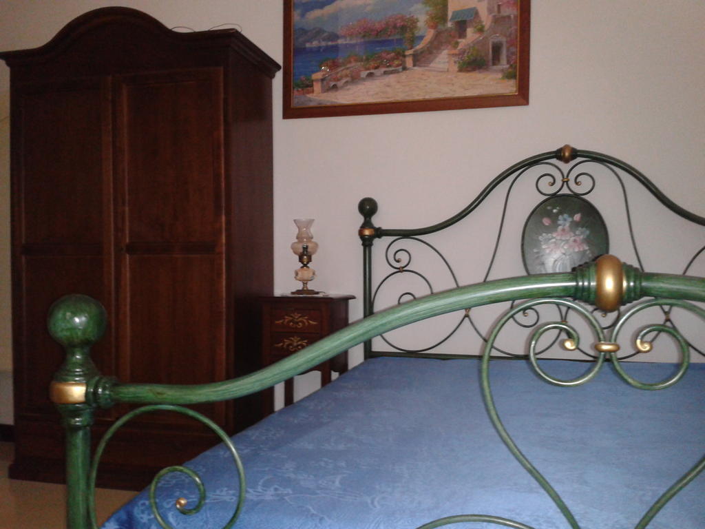 Tenuta La Spezia Carpignano Salentino Bilik gambar