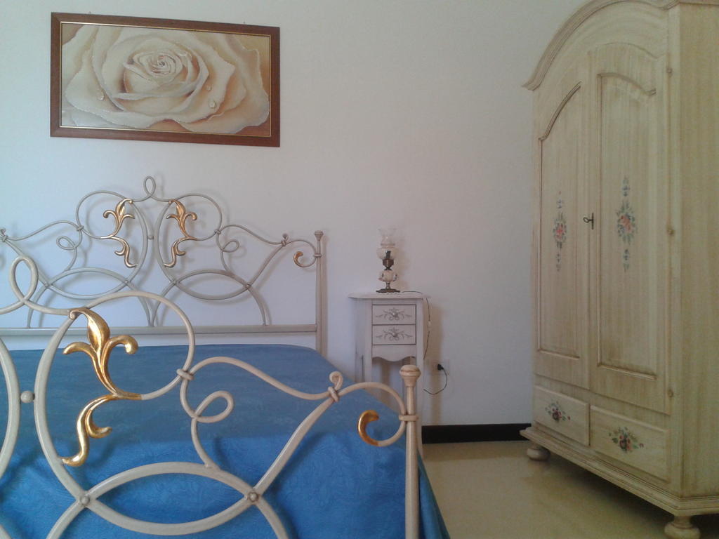 Tenuta La Spezia Carpignano Salentino Bilik gambar